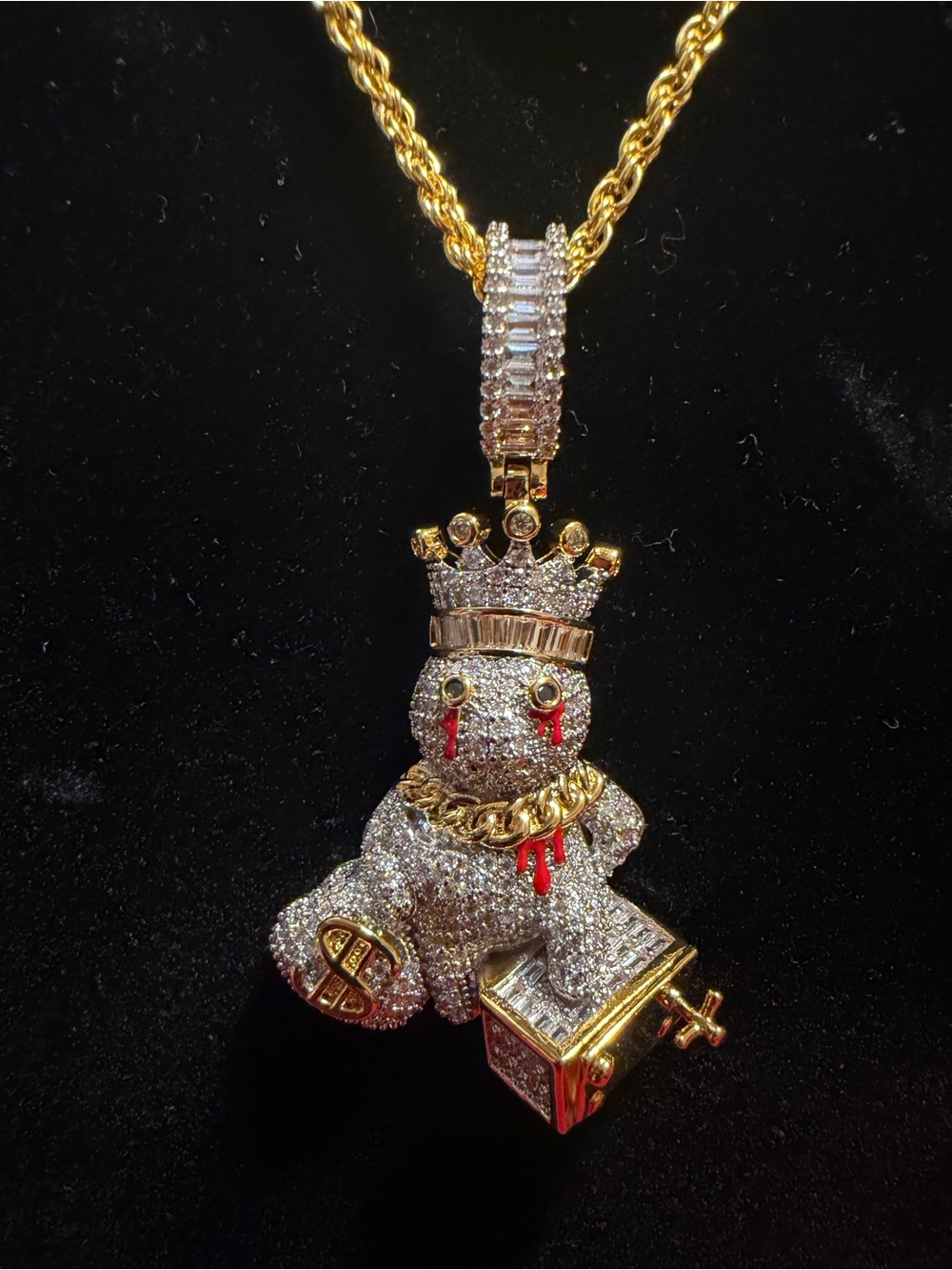 King Money Bag & Safe Pendant – Full Moissanite | 14K Gold Plated